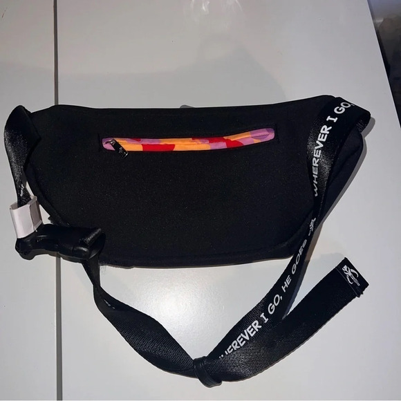 NWT Disney Star Wars: The Mandalorian Loungefly Hip Pack - Picture 2 of 8